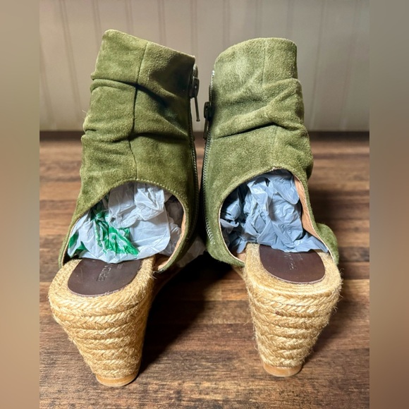 Eric Michael Olive Green Suede Espadrille Sandals Size 39 9 - Picture 6 of 13